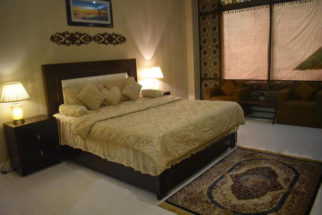 Hotel Royal Palace Rawalpindi Exteriör bild